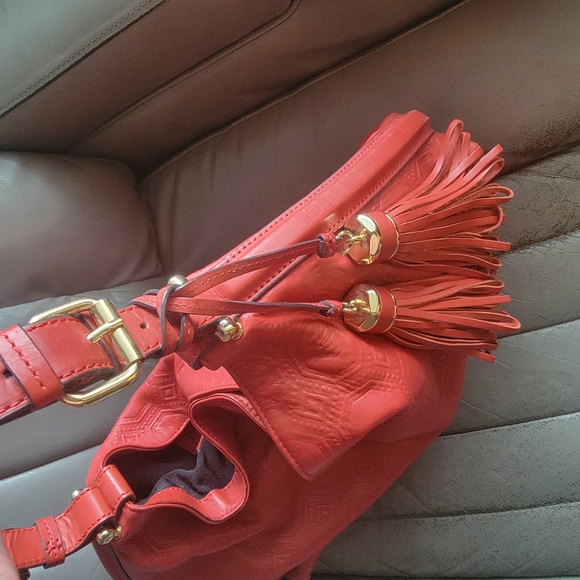 Vince Camuto Red Designer Embossed Leather Hobo Bag - Picture 3 of 6